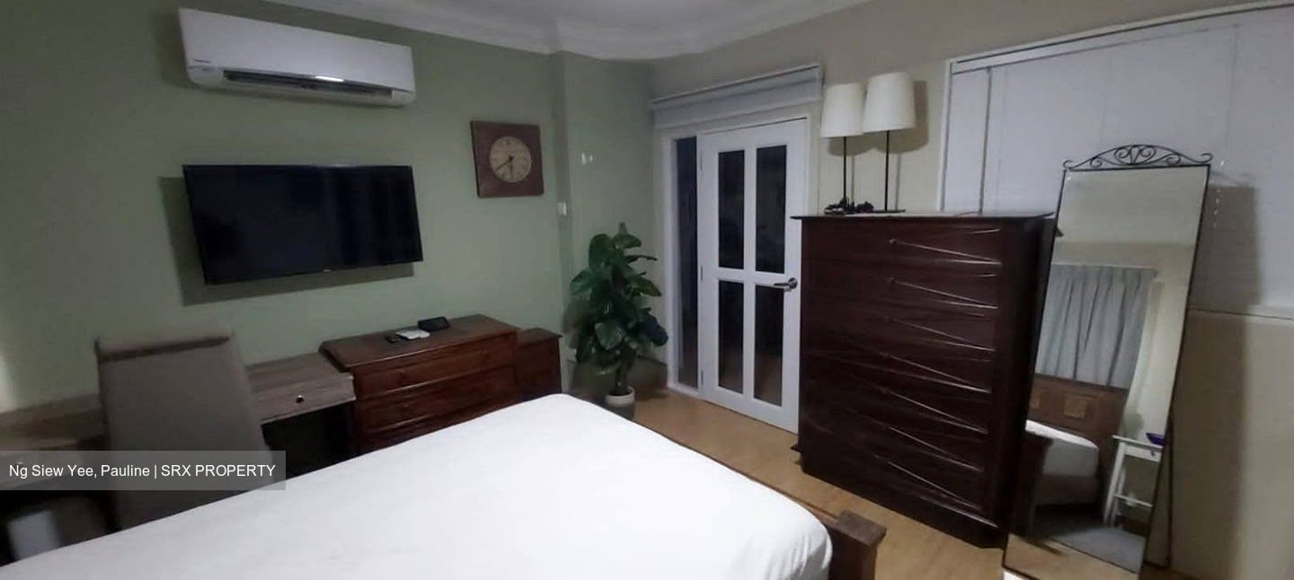 Blk 314 Jurong East Street 32 (Jurong East), HDB 5 Rooms #518044891